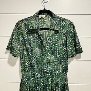 Vintage 1950/60's Pennypacker nylon green collared print dress no size tag